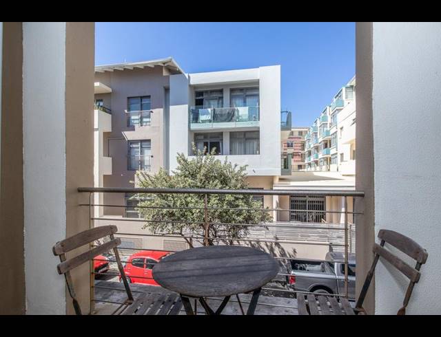 1 BEDROOM PROPERTY TO RENT IN MUIZENBERG